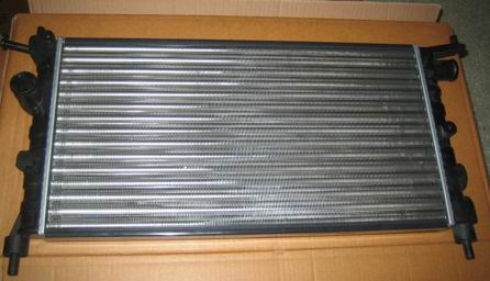 auto radiator 1300149