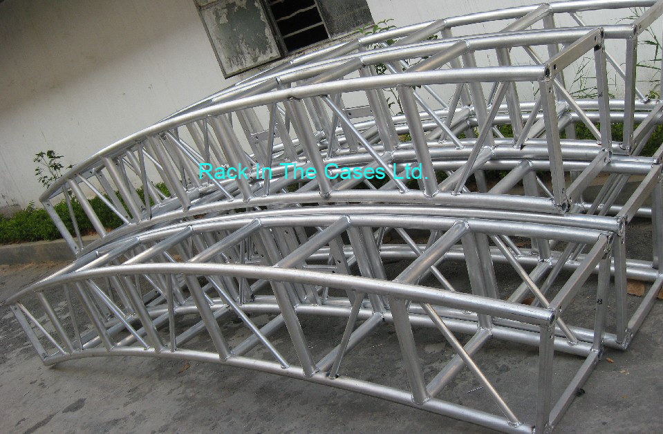 Portable truss with roof system