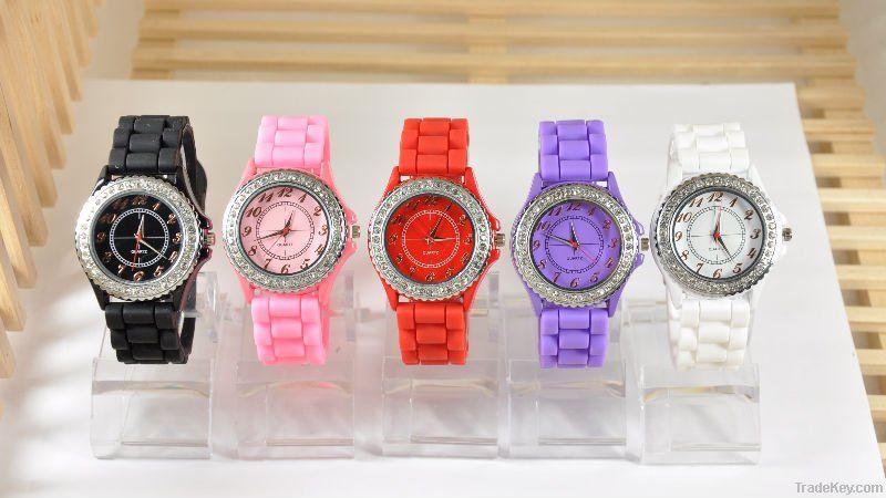 Attractive Silicone Geneva Watch