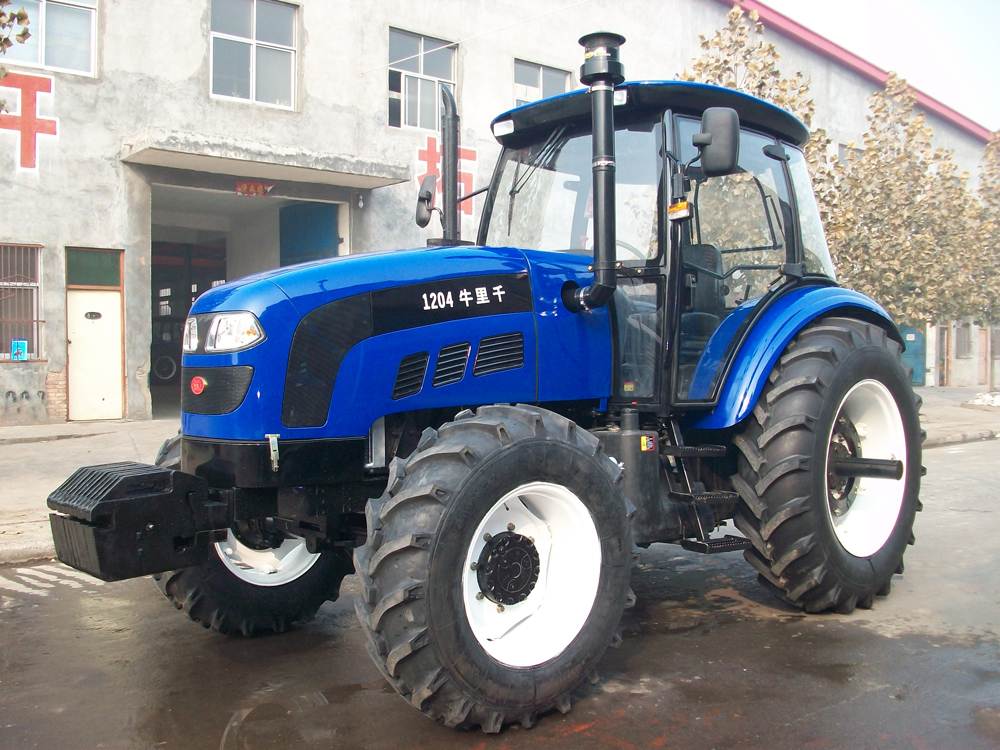 QLN1204 Wheel Tractor