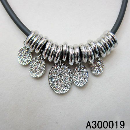 imitation jewelry necklace