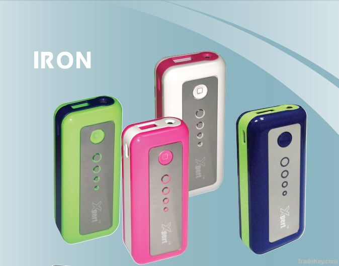 Power Banks with 5, 200mAh/3.7V Capacity and 5 to 6 hours Charging Time