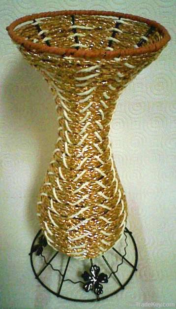 Pure hand-woven vases