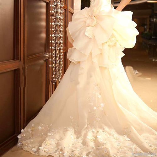 Large Tail Wedding Dresses