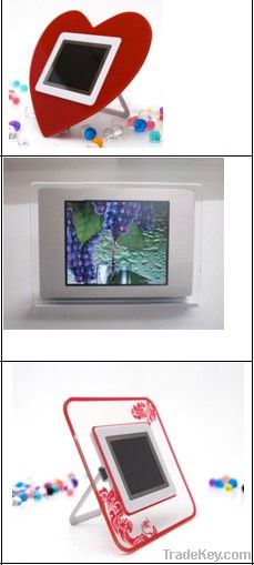 Digital photo frame (key ring and table size)