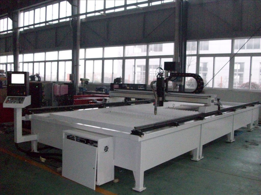 CNC Cutting Machine HRP260XD to Cut