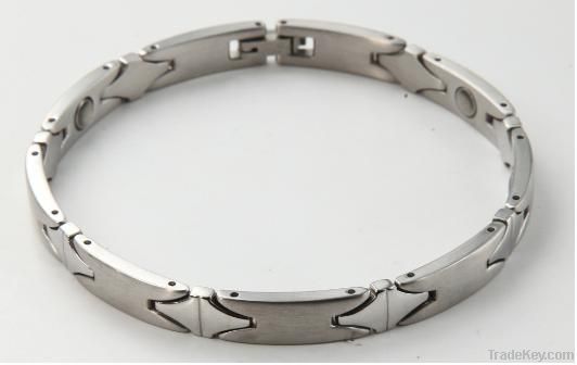 Negative ion stainless steel bracelet