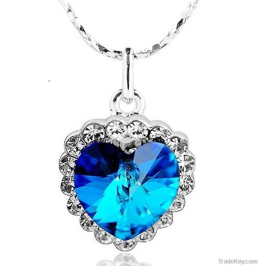 18K Gold, branded Crystals Titanic Heart of the Ocean Necklace