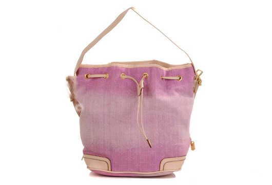 Special trapezoidal shape female bag