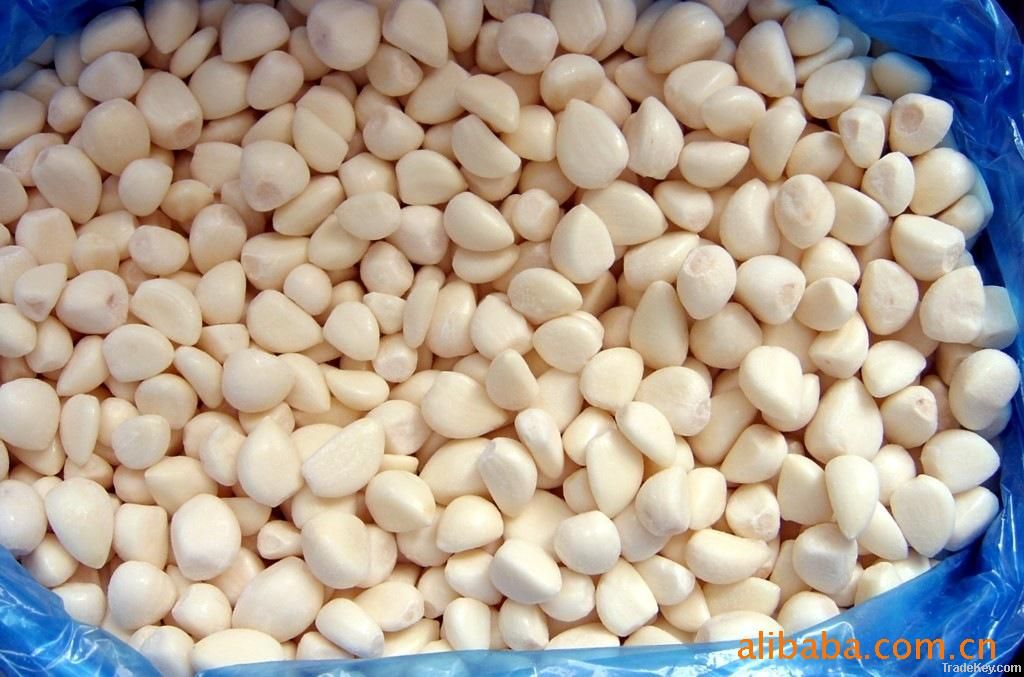2011 frozen (IQF) peeled garlic cloves