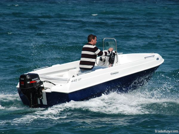 Compass 440 GT boat