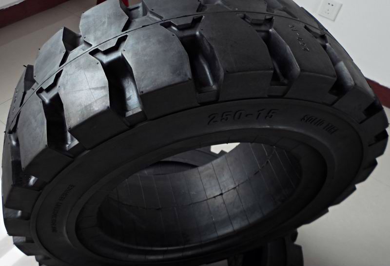 250-15 forklift tire,lift platform tires, pneumatic solid tires