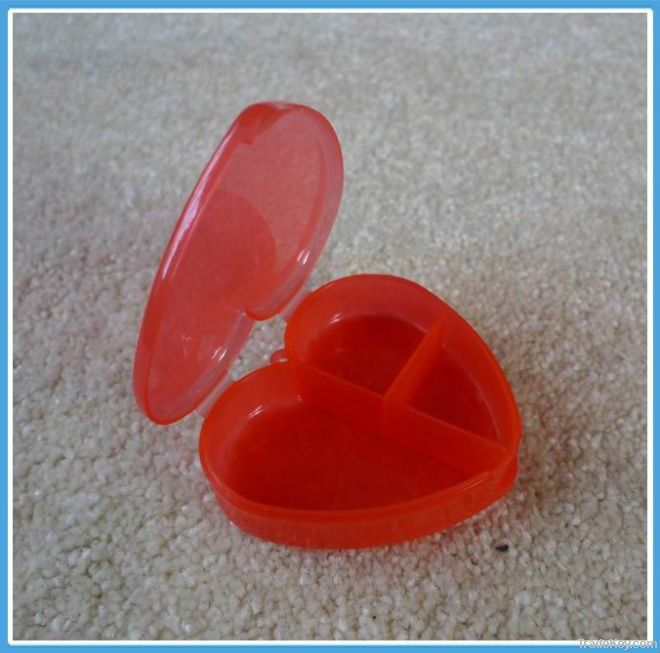 Plastic Heart Pill Box, 3 Partition