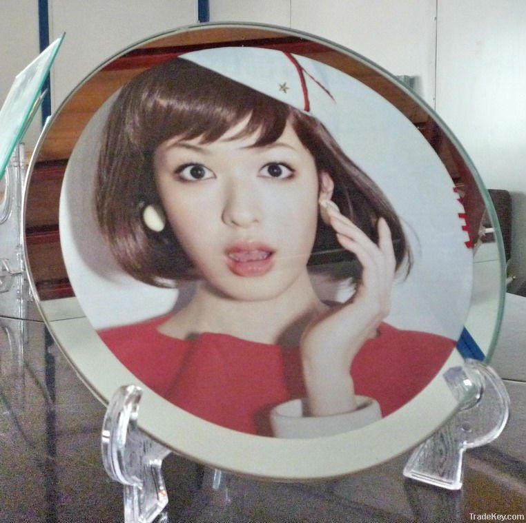 Silver edge round glass photo frame