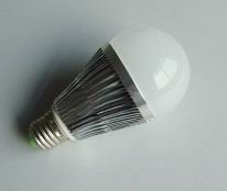 7W LED Bulb with Energy Saving and Environment Friendly