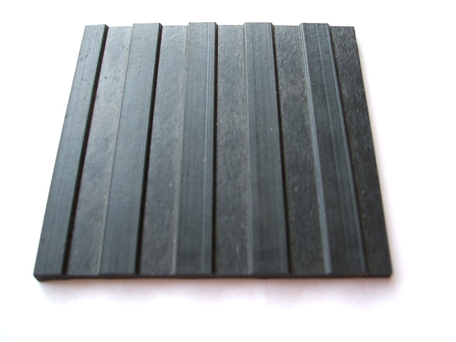 fine/wide ribbed rubber mat