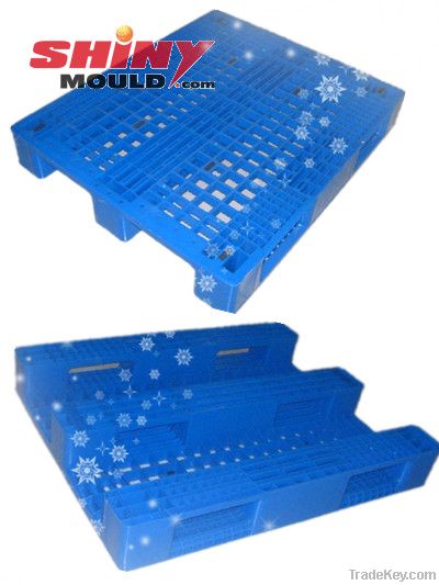 Single Deck Pallet Mould - Grid Top With 3 Runners