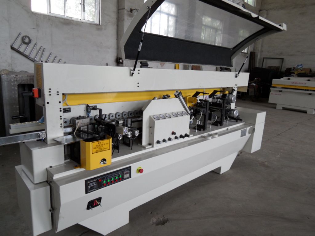 EDGE BANDING MACHINE