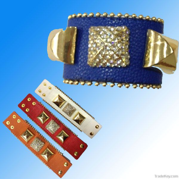 Bracelet/ Leather Jewelry/ Leather Bracelet (xjw1629)