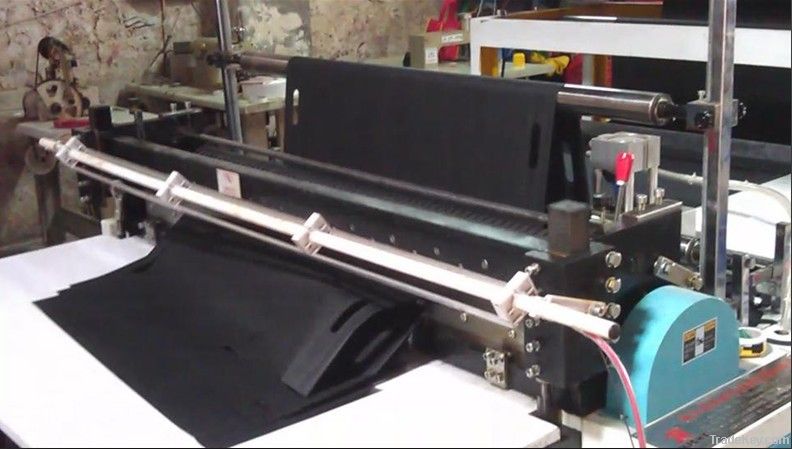 Non-woven Fabric Cutting Machine