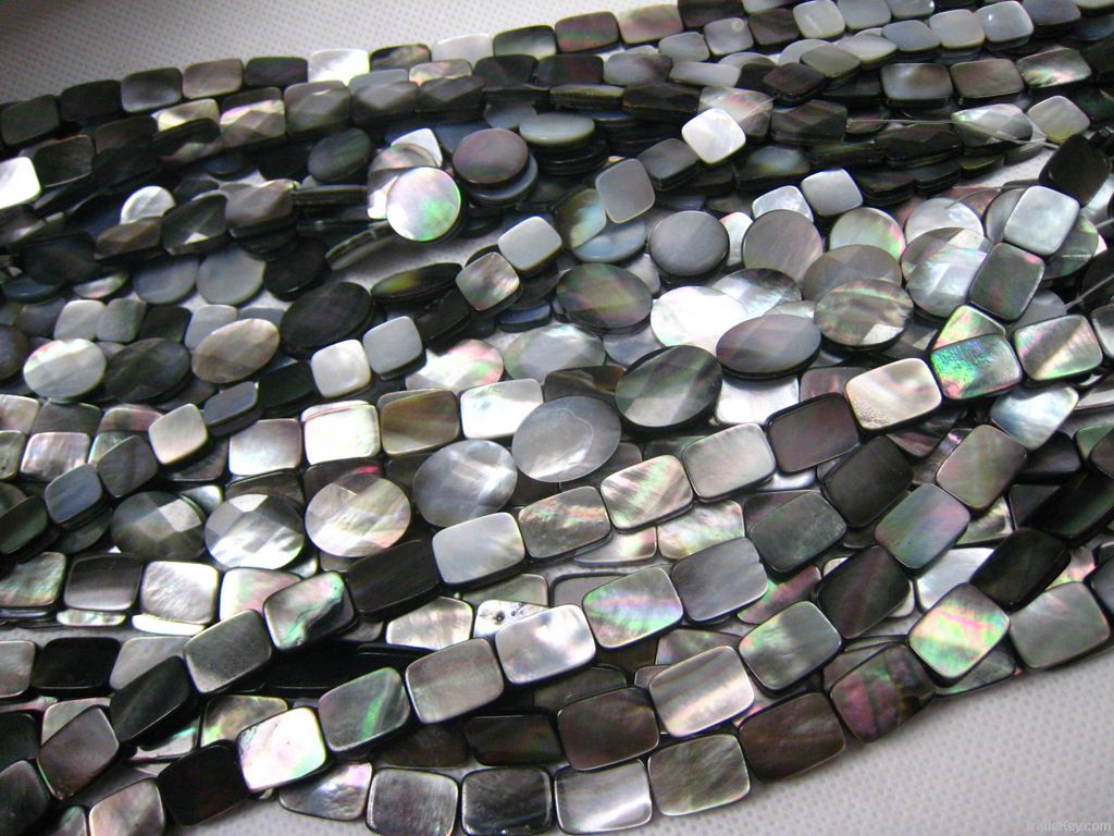 black shell/shell beads