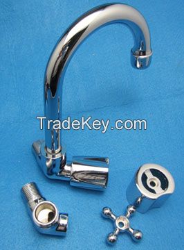 Single handle pull out kitchen faucet