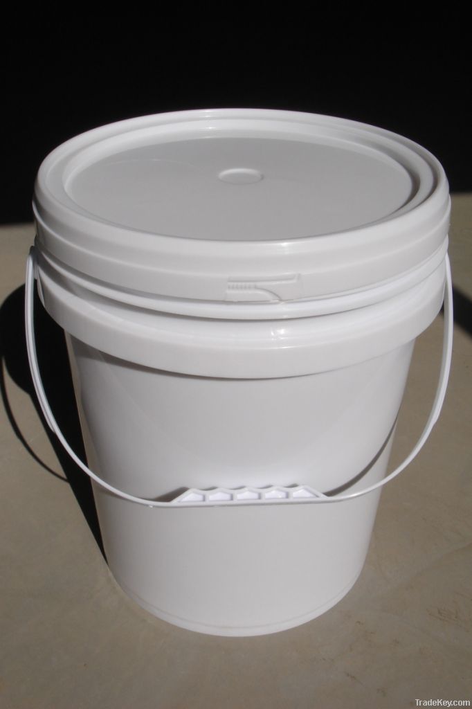 18L white plastic bucket with lid and handle for water and paint