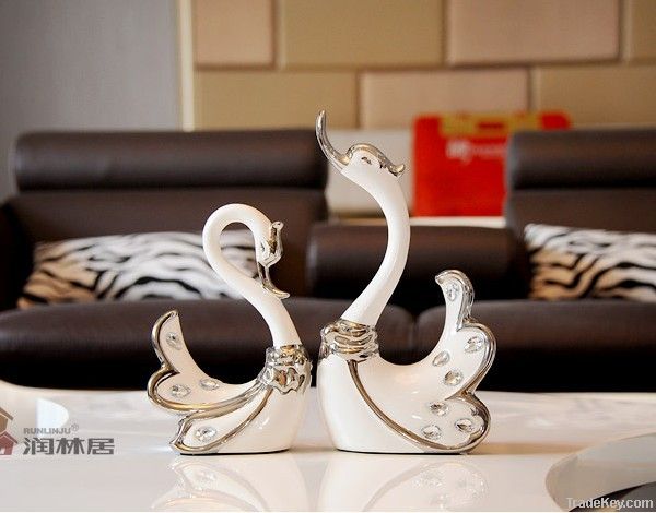 Wedding gift ceramic swan