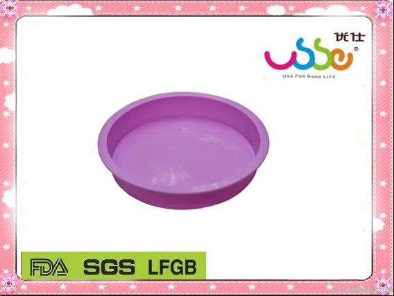 silicone bakeware of round shape