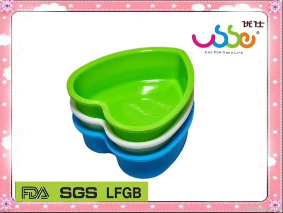 silicone bakeware of heart shape