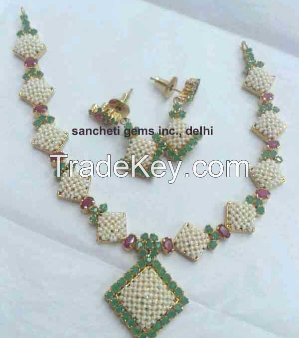 Pearl Imitation Necklace Set