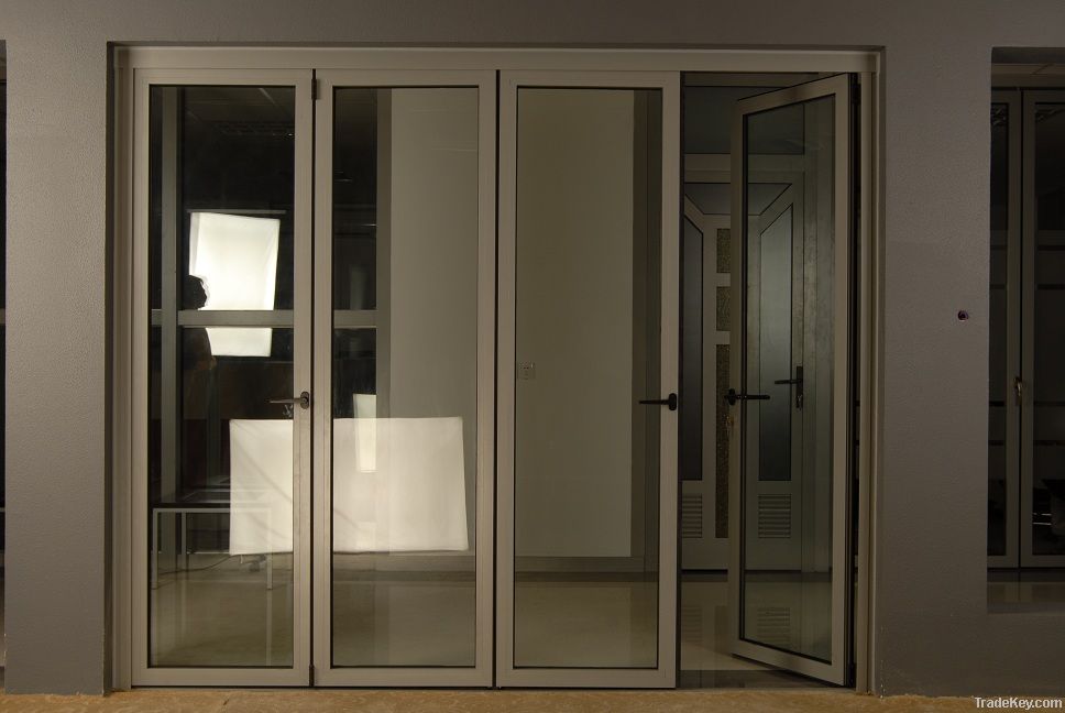 Bi-fold door