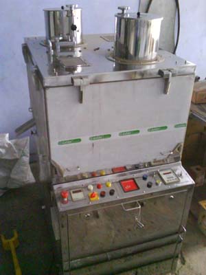 RATNAKAR ROTARY COMPRESSION MACHINE