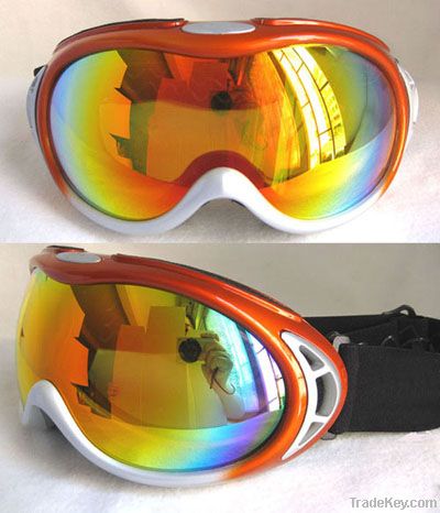 Ski goggles with dual lens