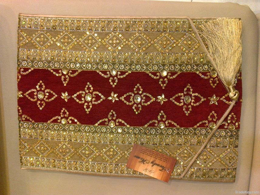 TABLE RUNNER FOR 6 HANDMADE EMBROIDERED SEQUENCE BEADED WORK HOME TEXT