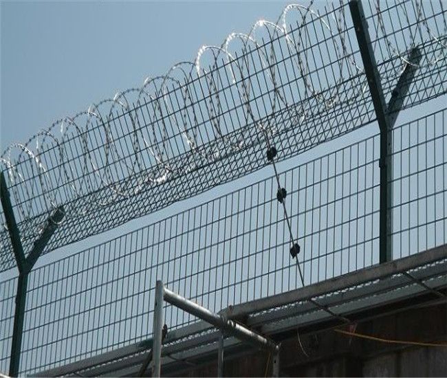Razor Barbed Wire for sale & Razor Wire Fence Price