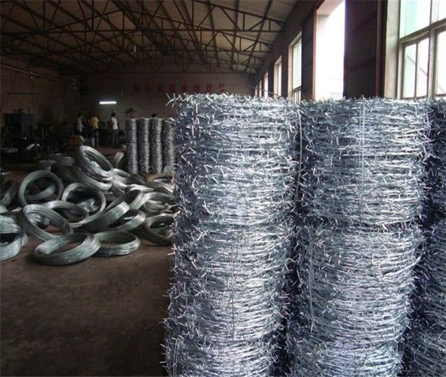 Factory produce military barbed wire/barbed wire