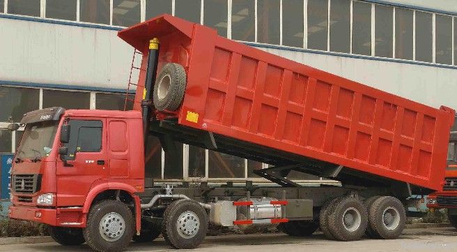 china heavy tipper truck