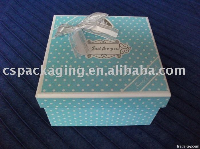 Fashion paper gift box