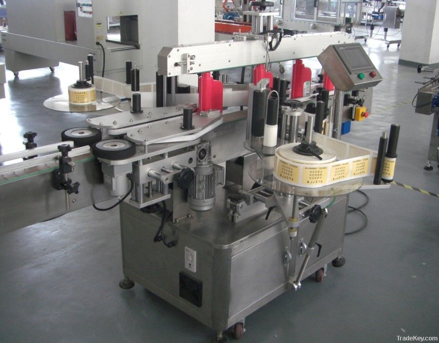 Automatic double sides label attaching machine