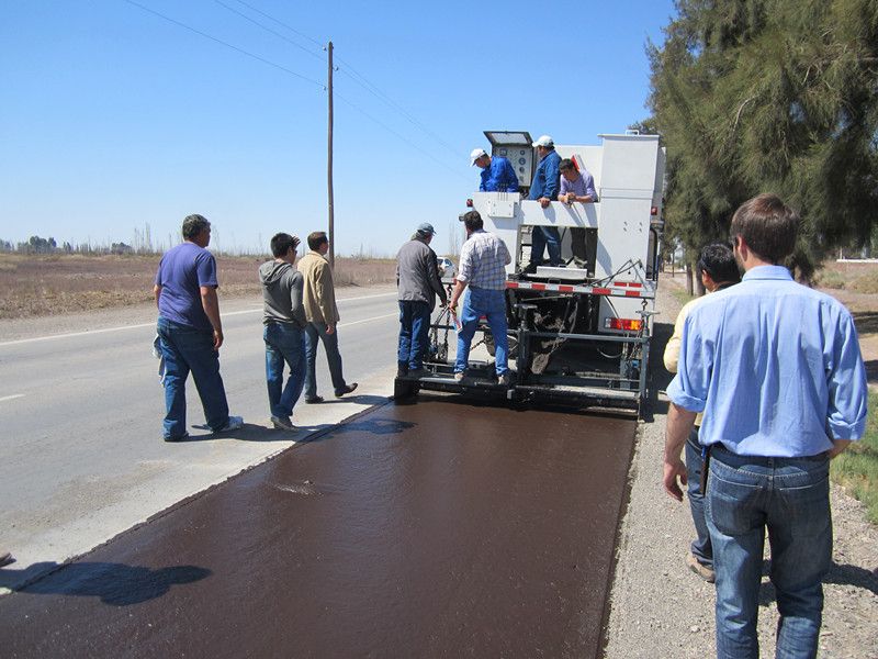 Micro-surfacing paver  working in Argentina