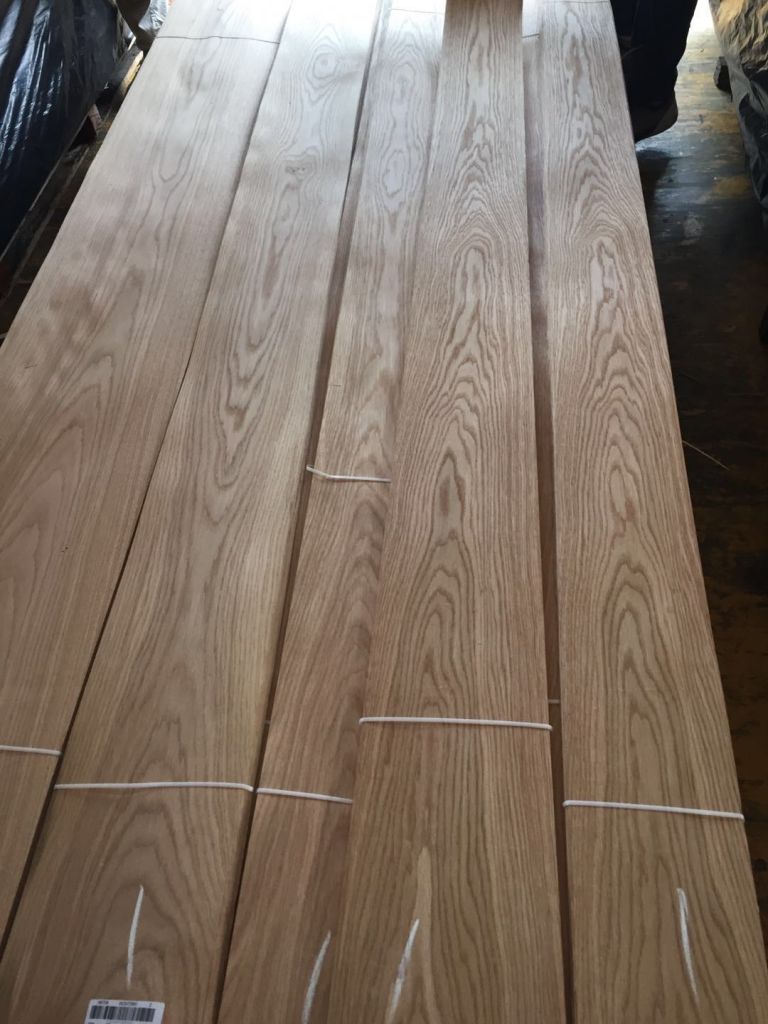 White Oak Veneer Crown Cut 0.5mm Thickness