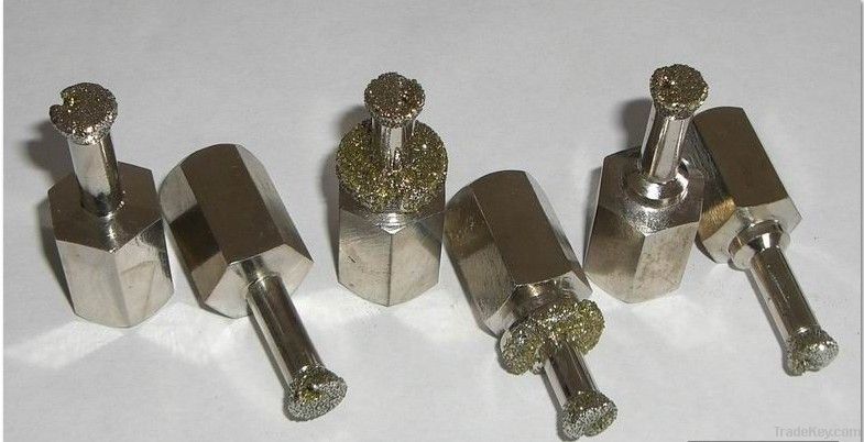 Diamond drill bits