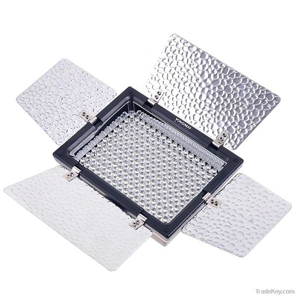 YN-160 Led Video Photo Light with Barn Doors