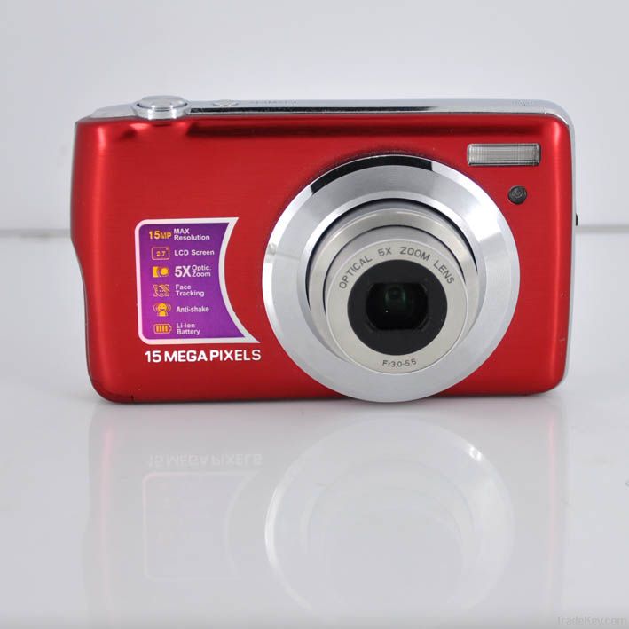DC800OE 15 MP MAX/2.7" TFT LCD digital camera with 5X optical zoom