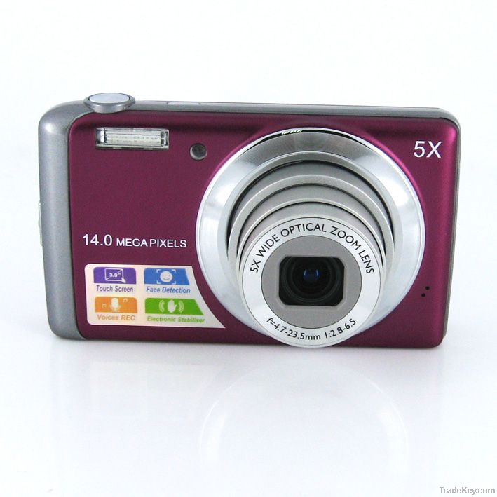 Winait's 14MP CCD digital camera with 5X optical zoom and 3