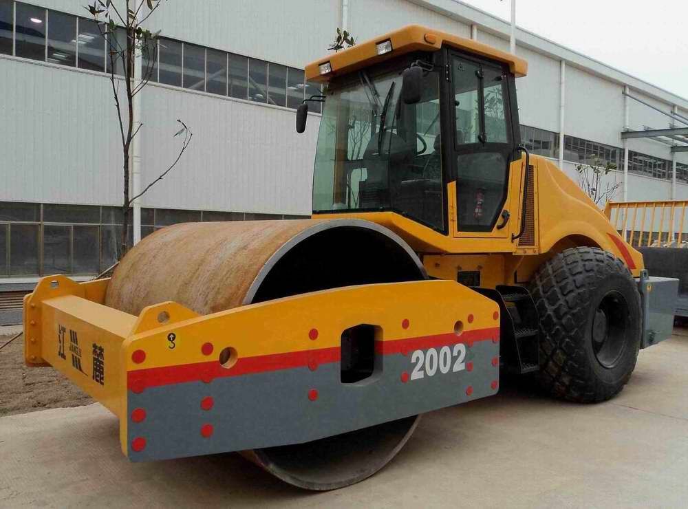 W2002F Full Hydraulic Vibratory Roller