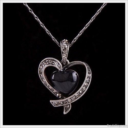 2011 latest fashion pendent necklace