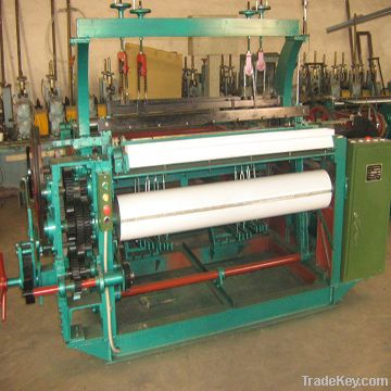 shuttleless weaving machine
