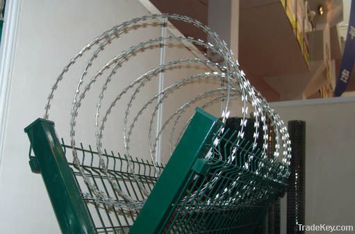 Razor barbed wire fencing